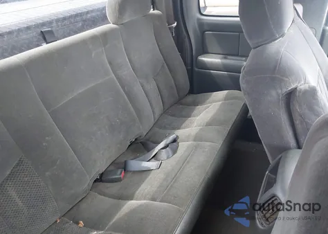 2004 Chevrolet Silverado 1500 Ls from USA, damaged, VIN 2GCEC19T141113207